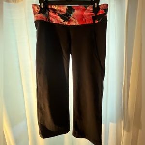 Lululemon low rise capris leggings